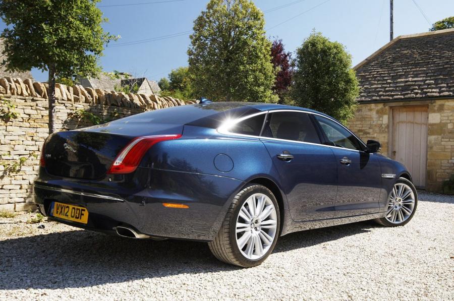  Jaguar XJ V6 2013 года  (фото 26 из 26)